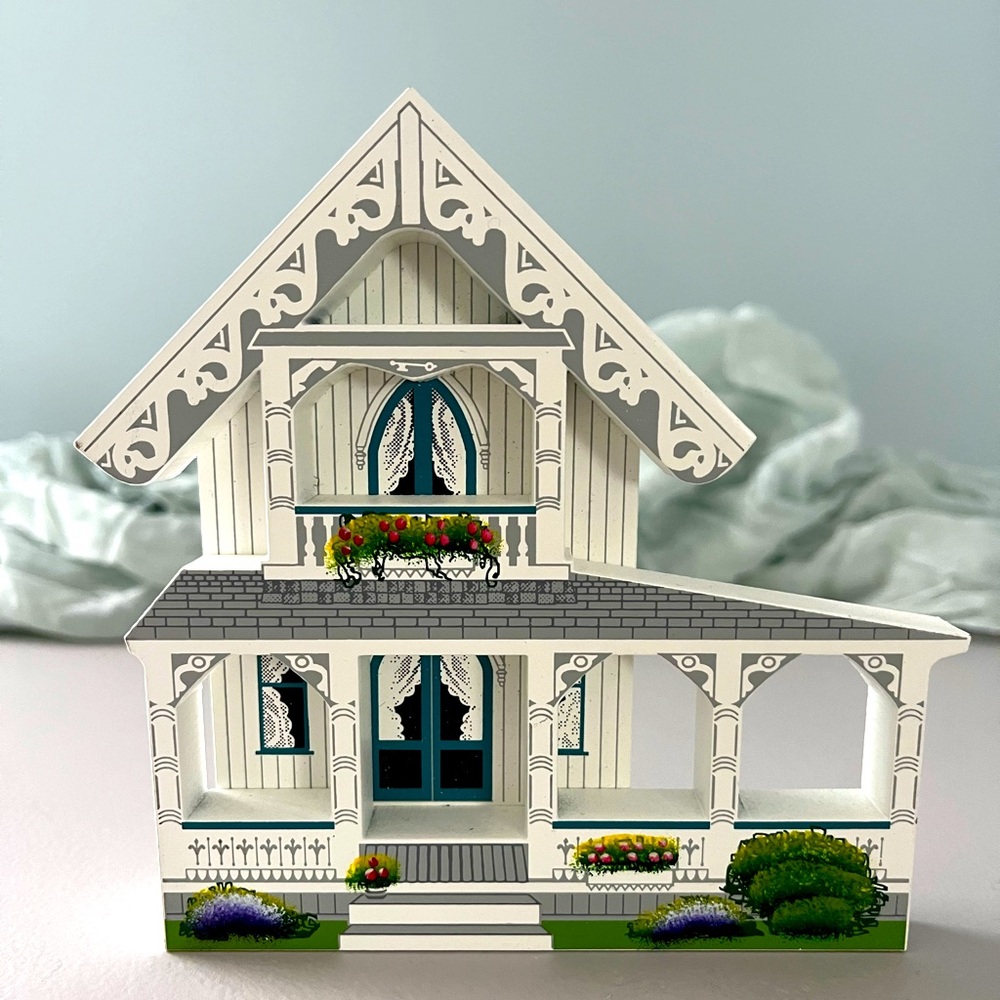 Shelia’s “White Cottage”, Oak Bluffs, Massachusetts